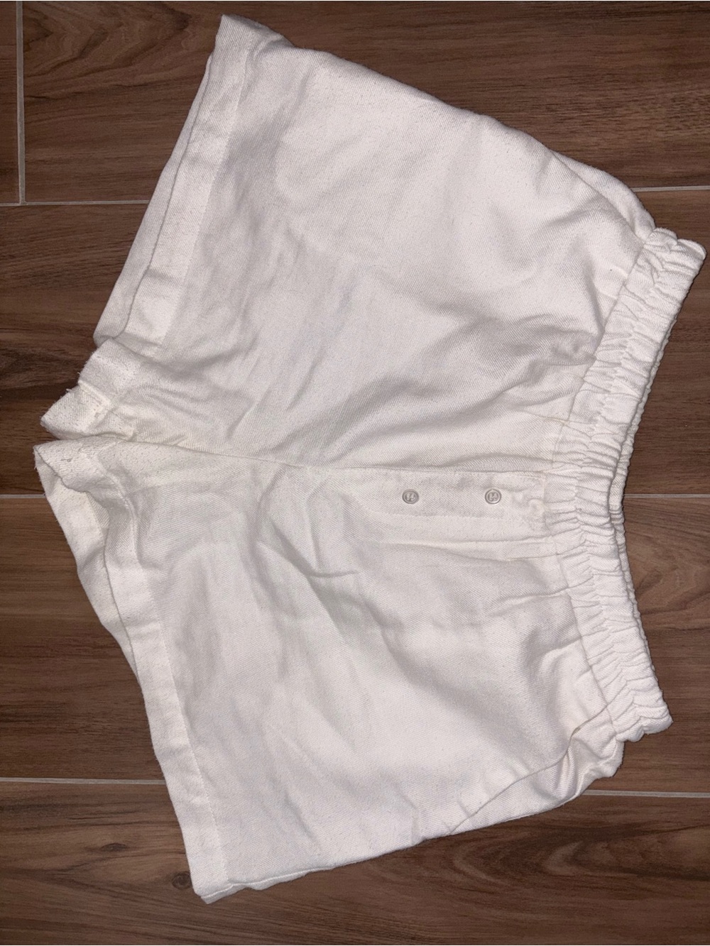 H/G Casual White Elastic-Waist Shorts Size M - Used